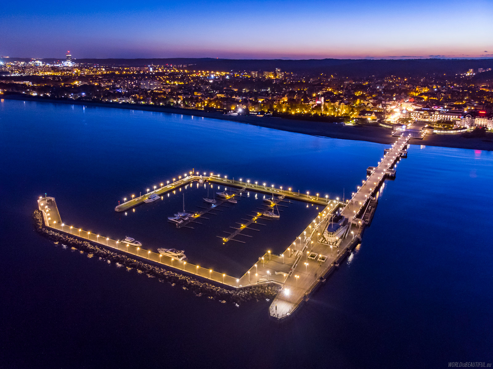 Sopot pier at night