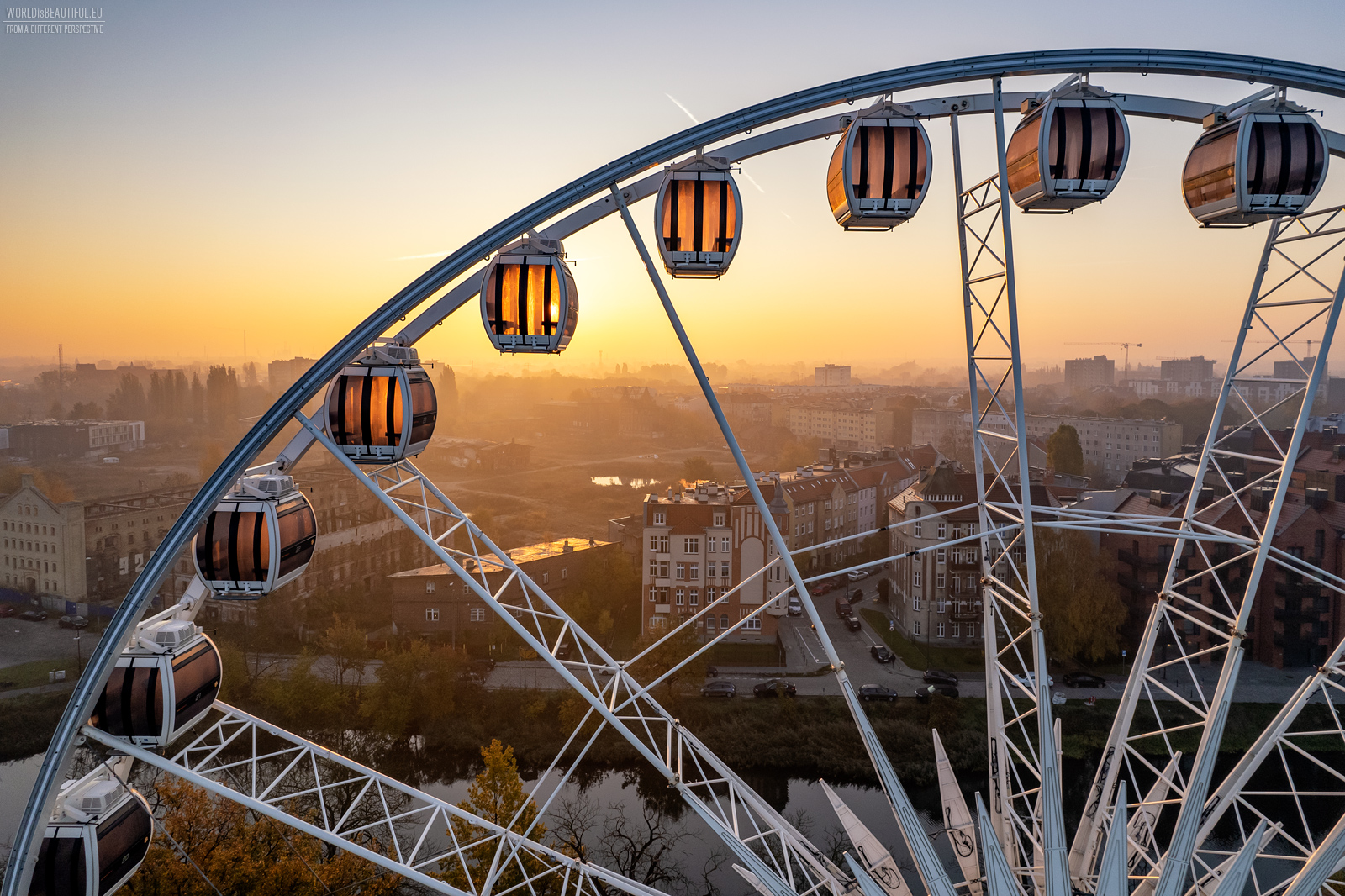 AmberSky Ferris Wheel
