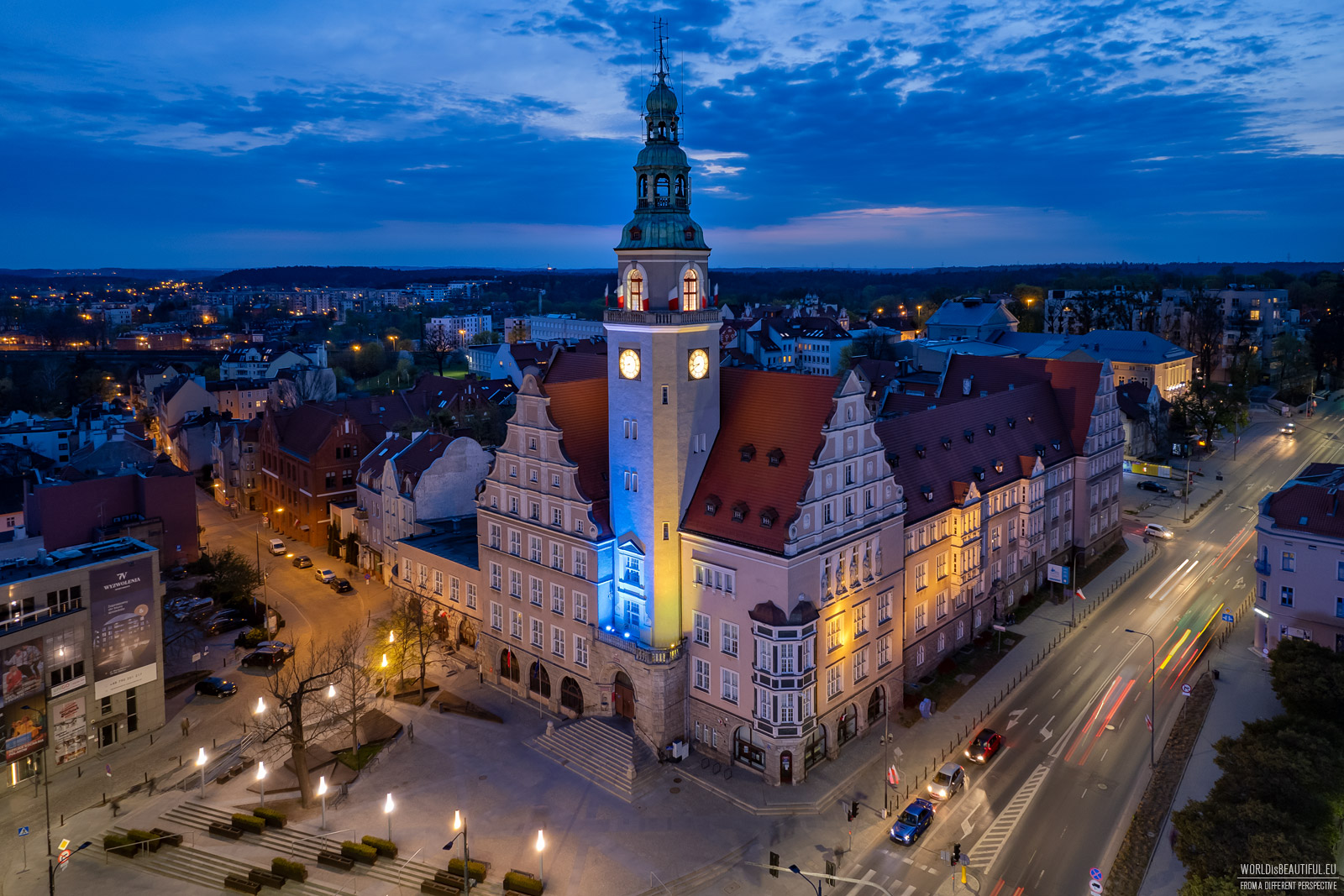 Olsztyn City Hall at night