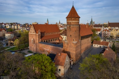 Wiosenny widok na Zamek w Olsztynie